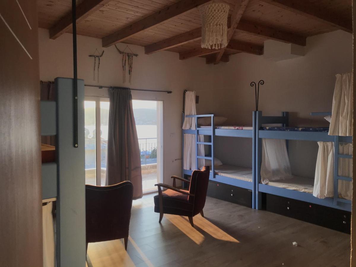 Sun Bakers Hostel Himare Ngoại thất bức ảnh